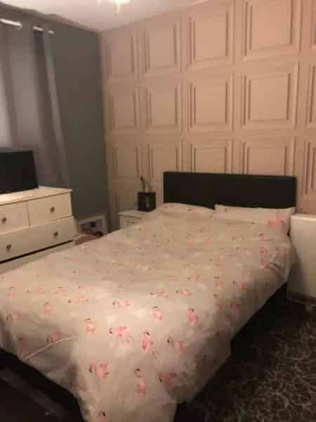 Ground Floor Flat with New Kitchen and Large Living Room