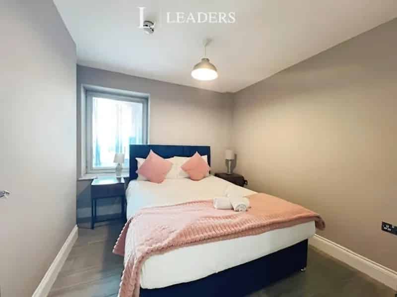 1 Bedroom Apartment Green Diamond Student Friendly Lift Secure Entry