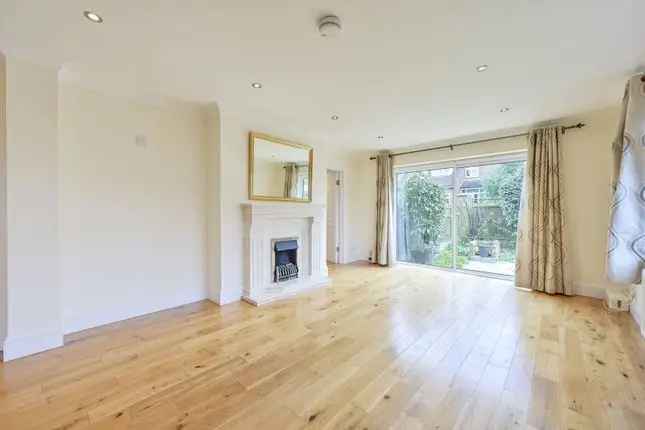 4 Bedroom House Short Let near Wimbledon Common