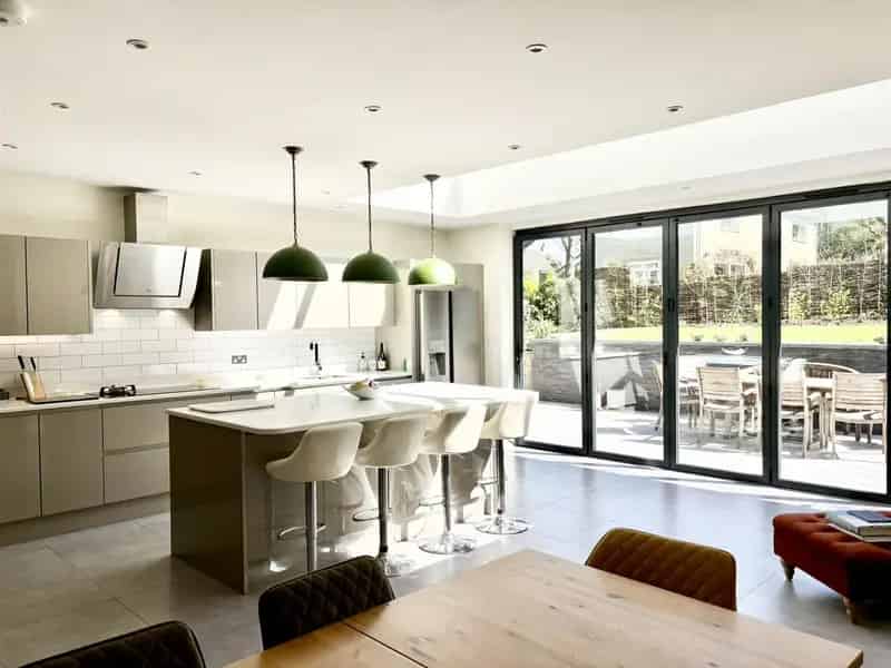 6 Bedroom Detached House Hayesfield Park Bath