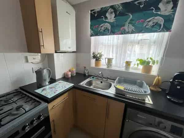 2 Bed Terraced House Well Kept Garden Parking