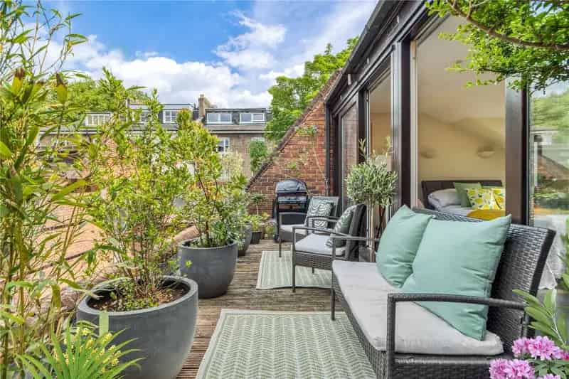 Semi-Detached House for sale with 4 bedrooms, Belsize Village, Belsize Park