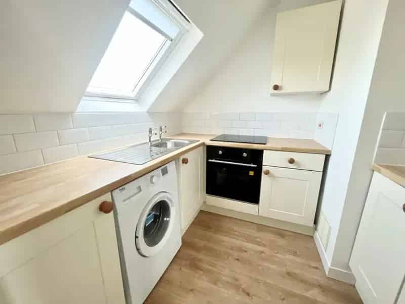 2 Bedroom Flat To Rent