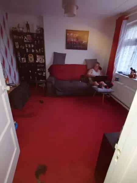Semi Detached House 2 Beds Large Garden On Road Parking