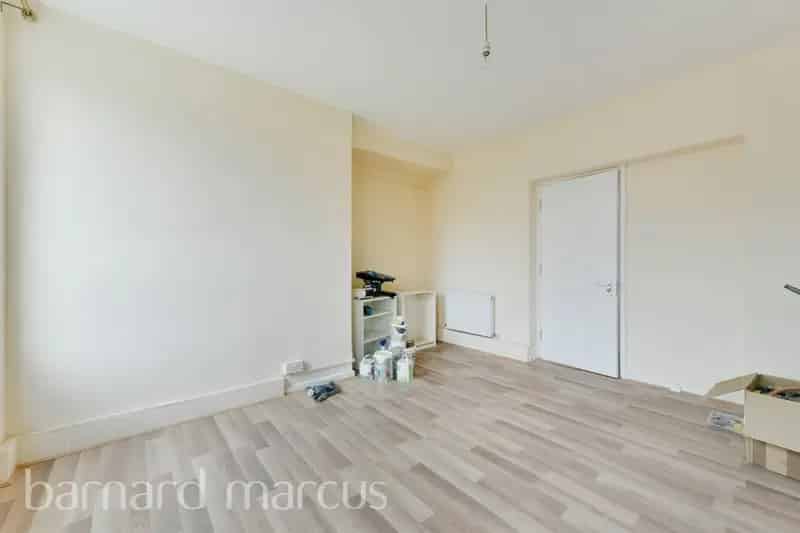 One Double Bedroom Apartment Brixton Hill Renton Close