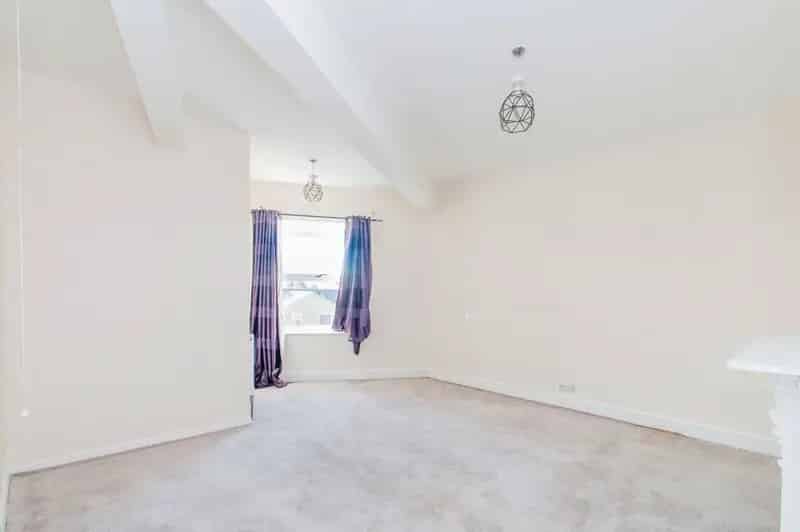 3 Bedroom Mid Terrace House to Rent Hartshead West Yorkshire