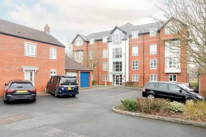 2 Bedroom Flat for Sale