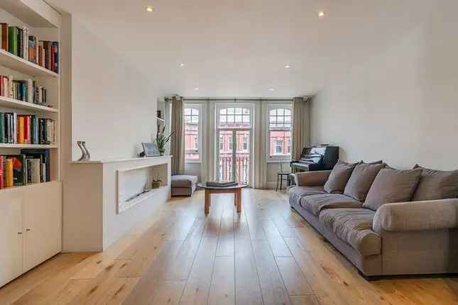 Flat to rent in Transept Street, London NW1