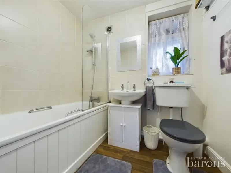 1 Bed Flat for Sale near Basingstoke Town Centre