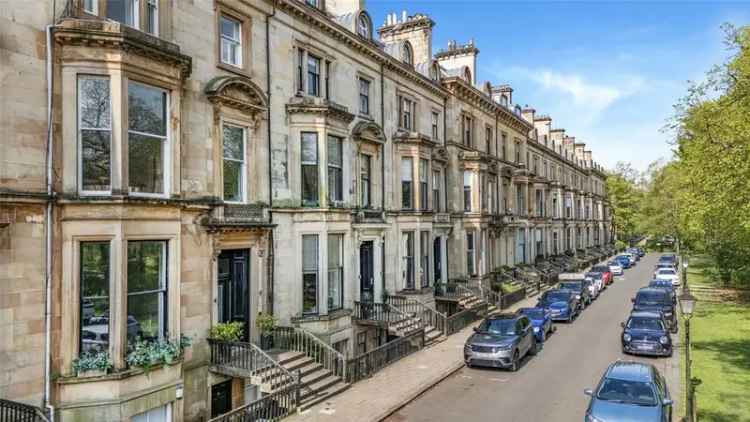 2 Bedroom Apartment for Sale in Elegant B-Listed Townhouse