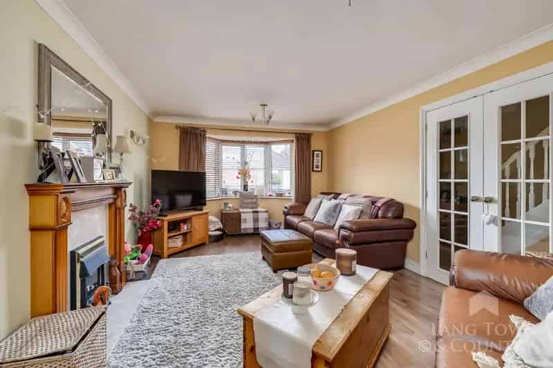 4 Bed Detached House For Sale Glenholt