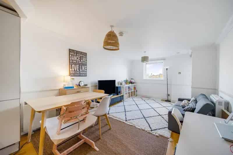 Greenwich Village Riverside Apartment with Parking and River Views