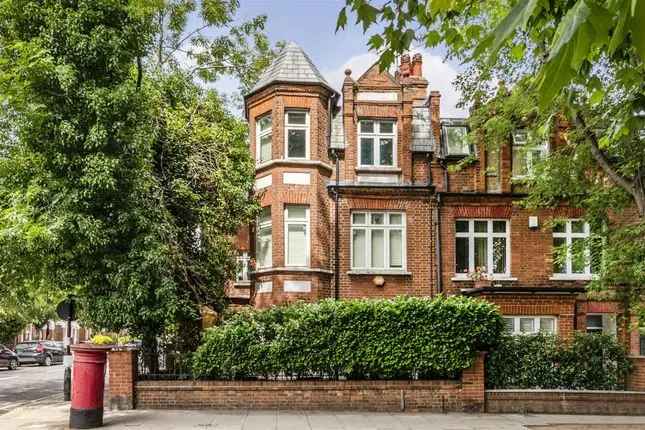 Four Bedroom Victorian House near Hampstead Heath