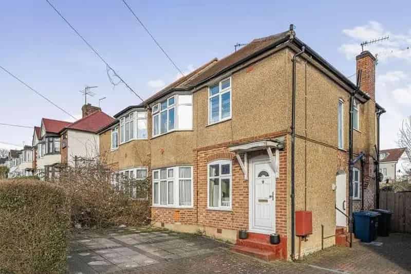 2 Bedroom Maisonette for Sale