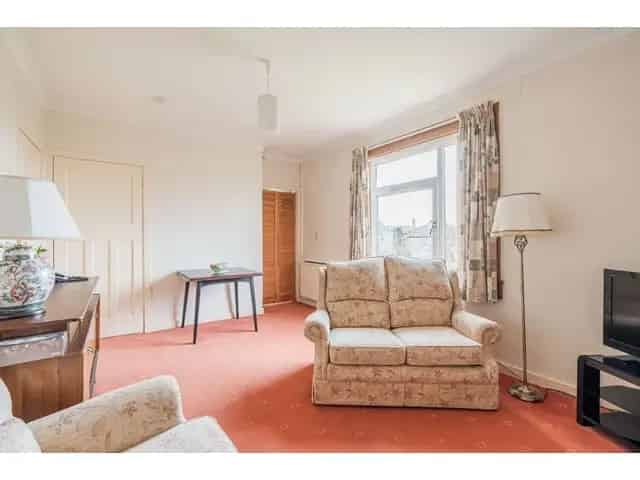2 Bedroom Flat for Sale Modernisation Project