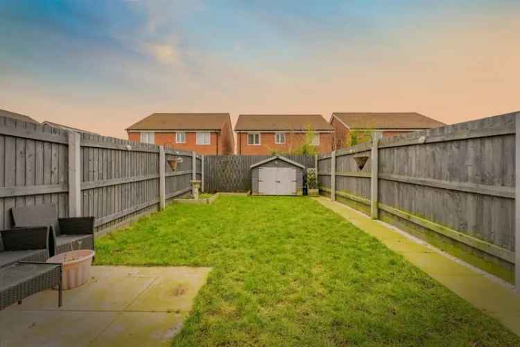 Three Bedroom House in Raunds with Off Road Parking and Garden