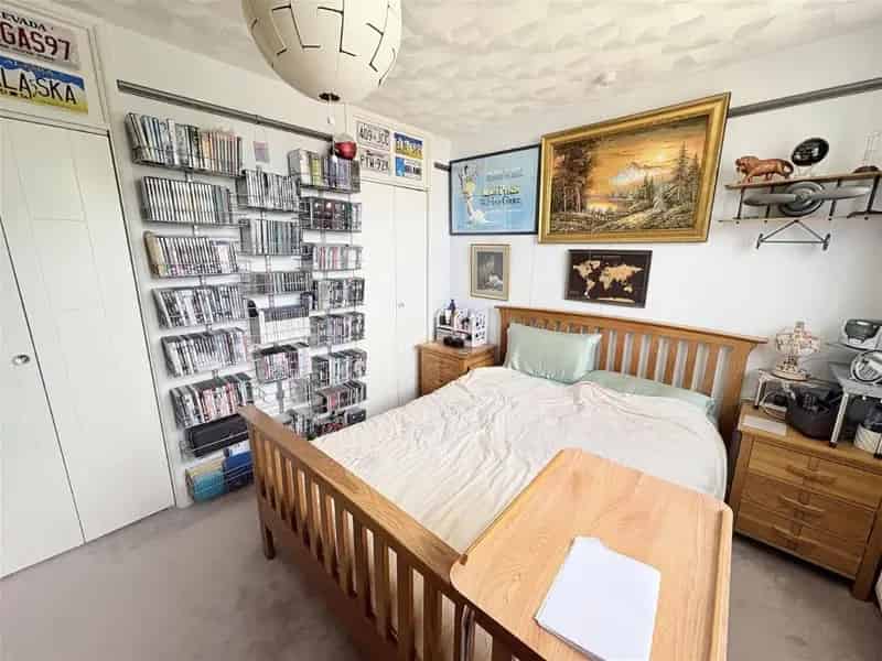 3 Bed Detached House For Sale