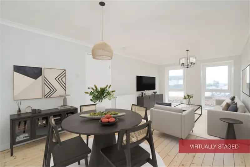 3 Bed Townhouse Craigmount 1 Reception Room Garage Parking
