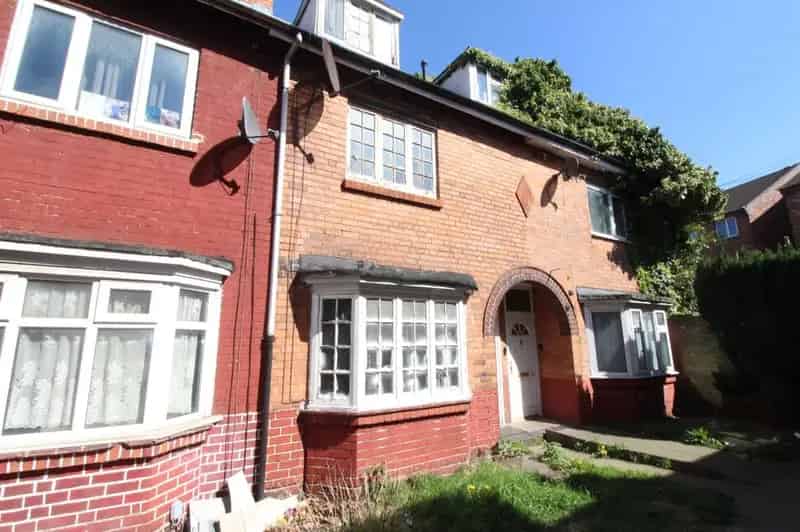 3 Bedroom Mid Terrace House For Sale West Midlands