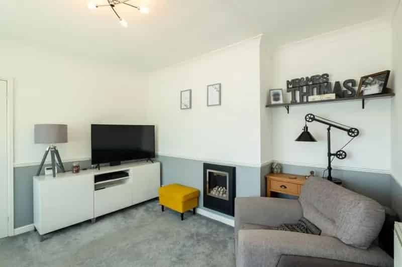 3 Bed Semi-Detached House for Sale