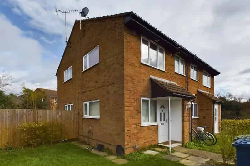 1 Bedroom Cluster House for Sale in Cambridge