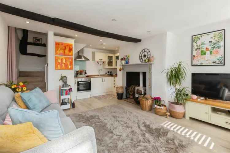 Grade II Listed Character Cottage Bierton