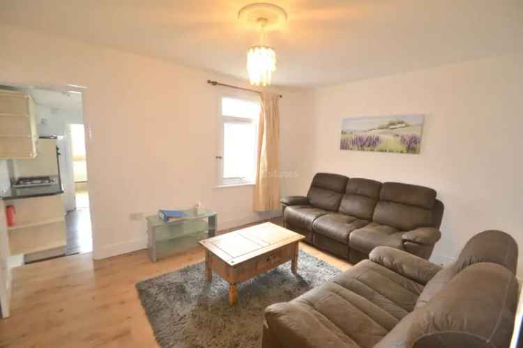 2 Bedroom Victorian Terrace House Near Reading Town Centre