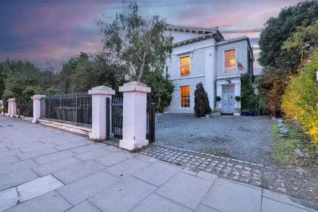 7 Bedroom Grade II Listed Captain's House Blackheath Stunning Views