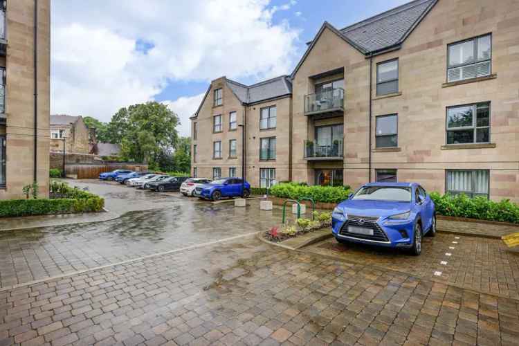 Stunning First Floor Apartment in Pollokshields with Breathtaking Views