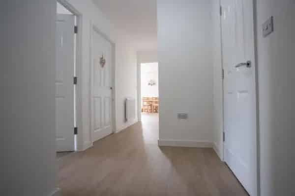 2 Bed Flat Avondale New Build Estate Family Friendly Parking Garden