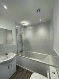2 Bedroom Apartment near Twickenham Green London