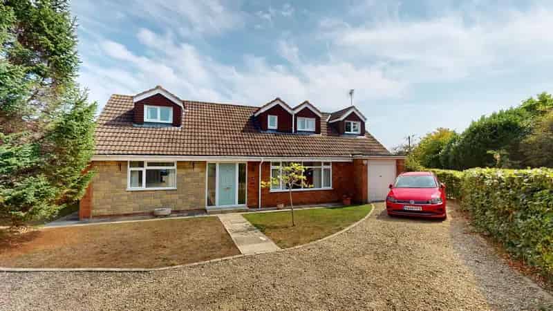 5 Bedroom Detached House for Sale in Churchdown