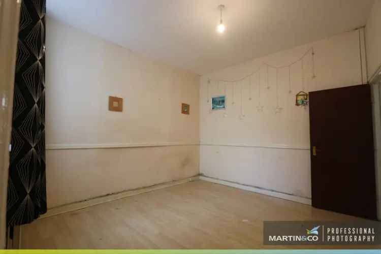 House For Sale in Cardiff, Wales