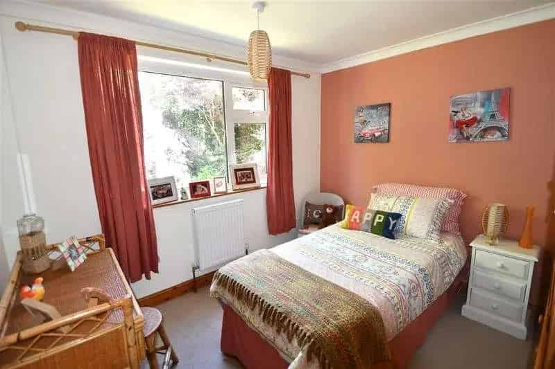 2 Bed Detached Bungalow for Sale