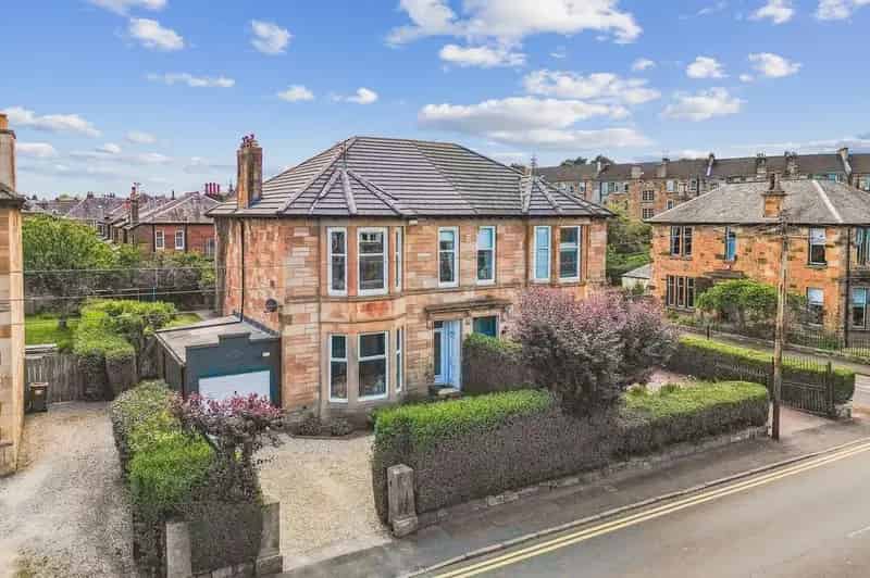 4 Bedroom Semi Detached House For Sale Shawlands