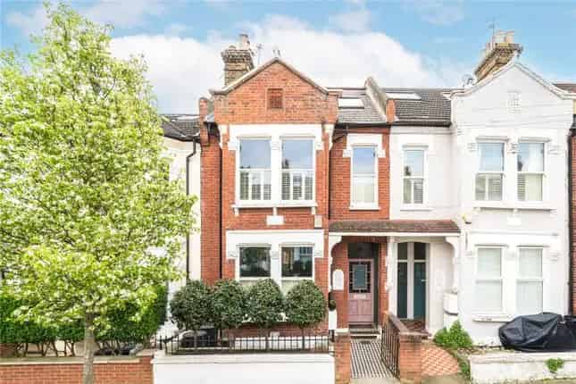 5 Bedroom Victorian House Near Clapham Common