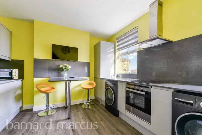 5 Double Bedroom House with Gym and Cinema Room