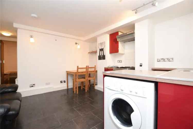 Apartment For Rent in Leeds, England