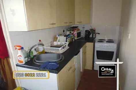 Southampton City Centre Studio Flat Near Solent University
