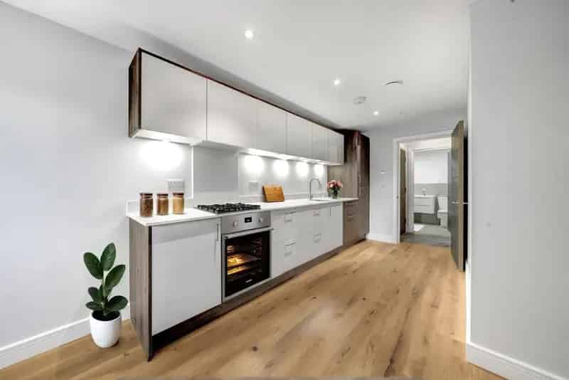 Brand New 2-Bedroom Apartment Near Train Station