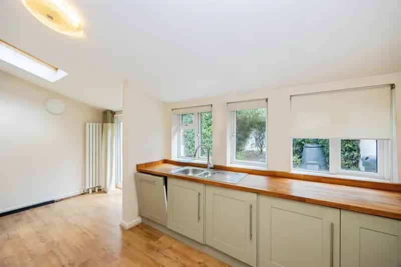 Spacious Family Home with Open-Plan Kitchen Diner and Four Bedrooms