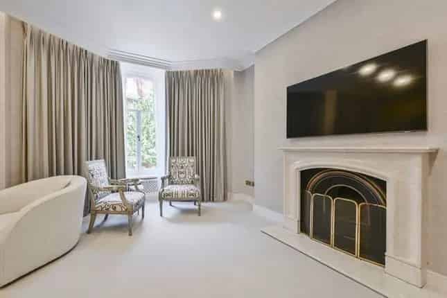 Three Bedroom Flat for Sale in Marylebone London