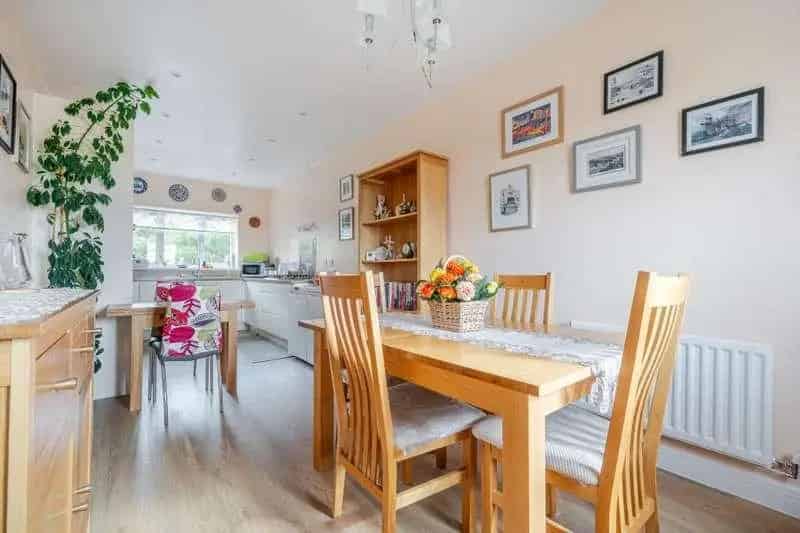 4 bed house for sale