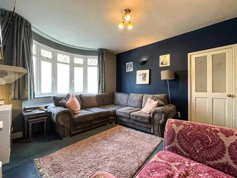 3 Bedroom Semi-Detached House for Sale in Bristol