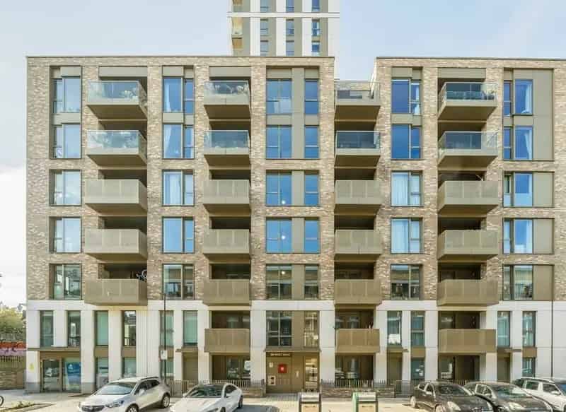 High Spec 1 Bed Apartment Near Victoria Line