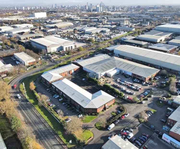 Refurbished Warehouse Units to Let in Trafford Park