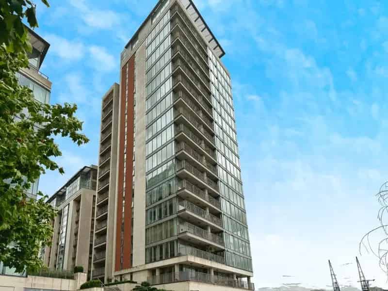 3 Bedroom Flat for Sale in London