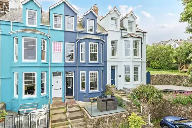 5 Bedroom Terraced House for Sale