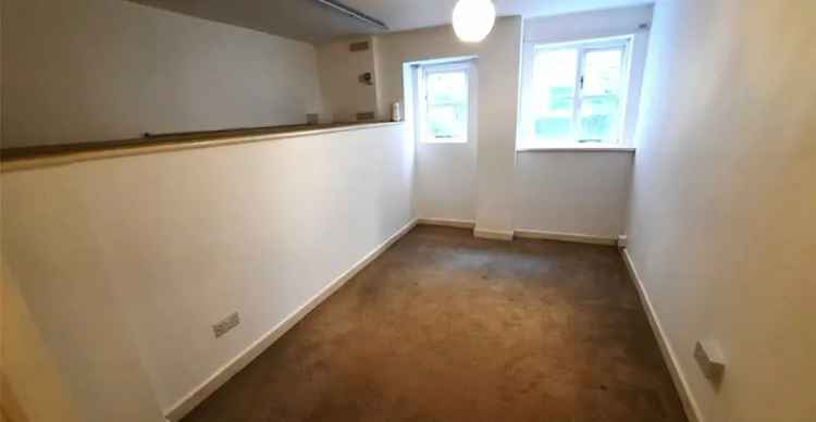 1 Bedroom Ground Floor Flat for Sale Near Sydenham Station