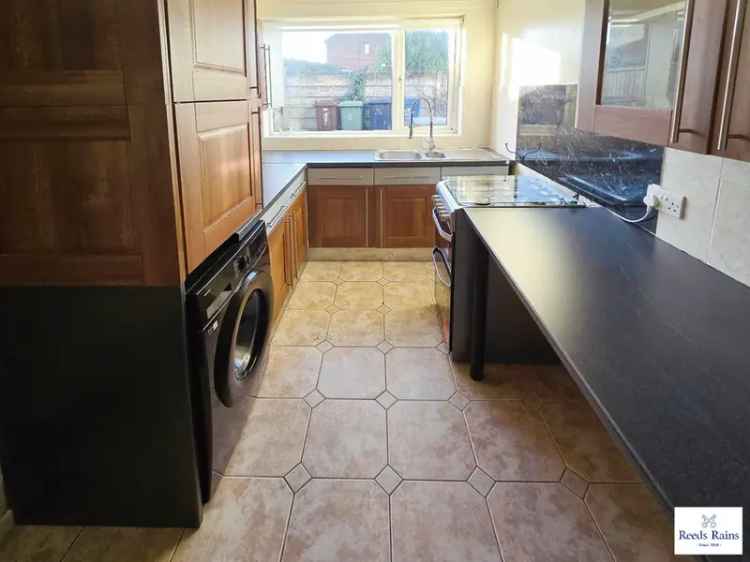 3 Bedroom Mid Terrace House for Rent Wigan WN5